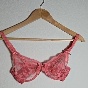 Vintage Victoria's Secret Lace Pink Bra